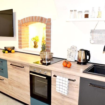 Studio Apartment Surf By The Sea Опатия Экстерьер фото