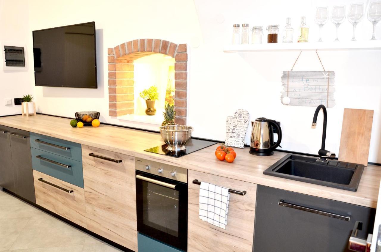 Studio Apartment Surf By The Sea Опатия Экстерьер фото